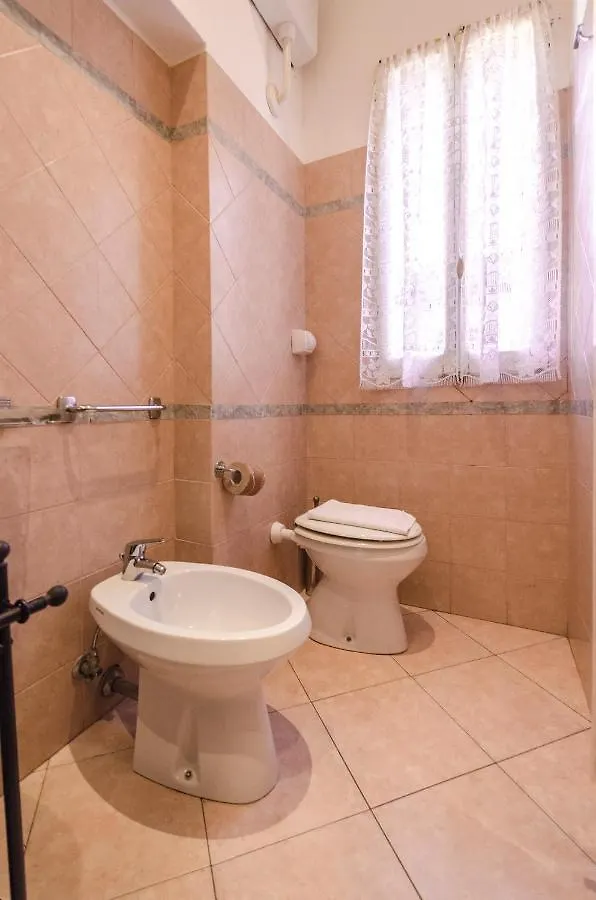 בולוניה Mercanzia Apartment, Palazzo Storico Sotto Le Due Torri איטליה