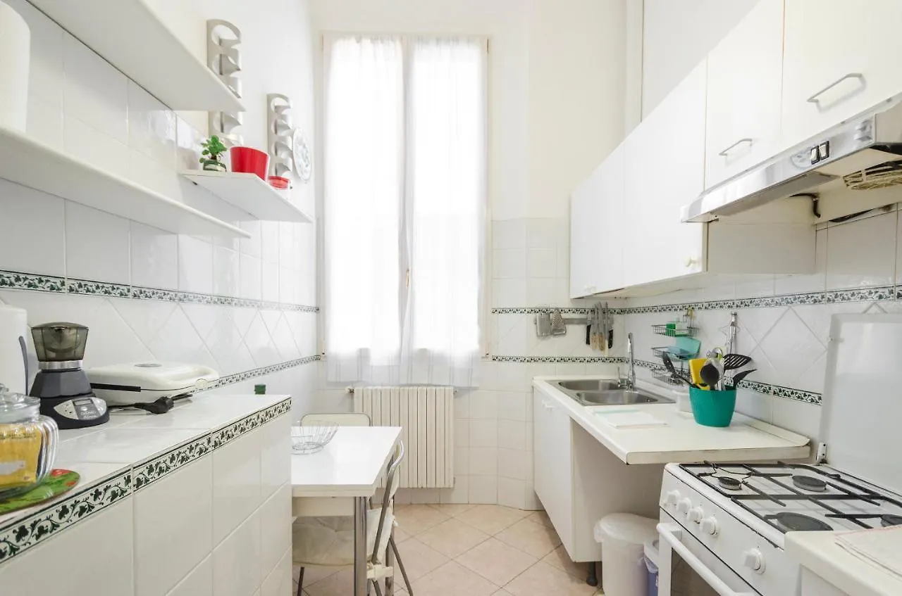 בולוניה Mercanzia Apartment, Palazzo Storico Sotto Le Due Torri